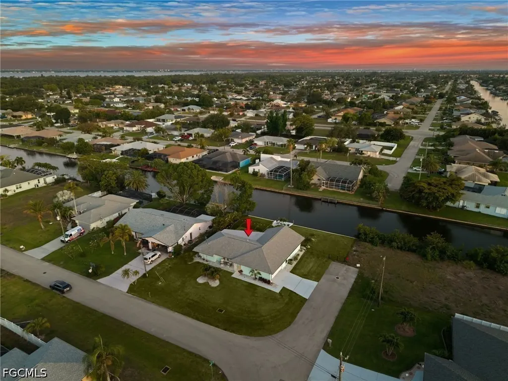 2102 SE 8th Street Cape Coral FL 33990