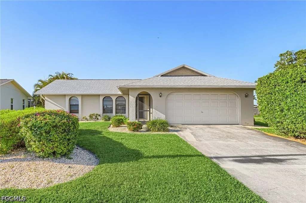 210 SW 43rd Lane Cape Coral FL 33914