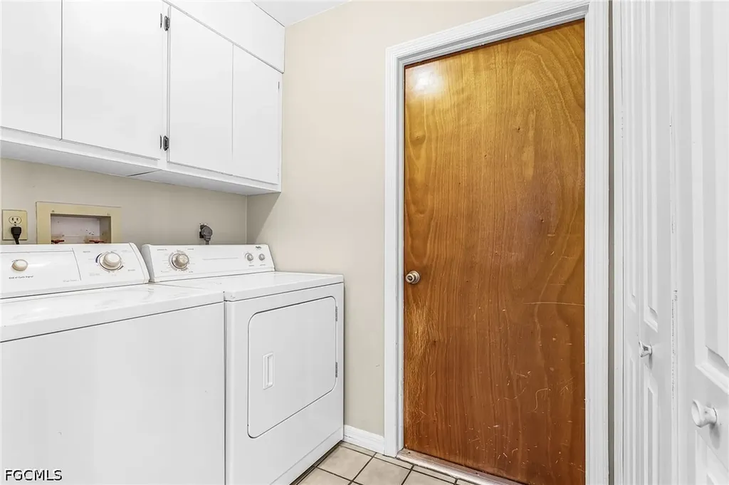 210 SW 43rd Lane Cape Coral FL 33914