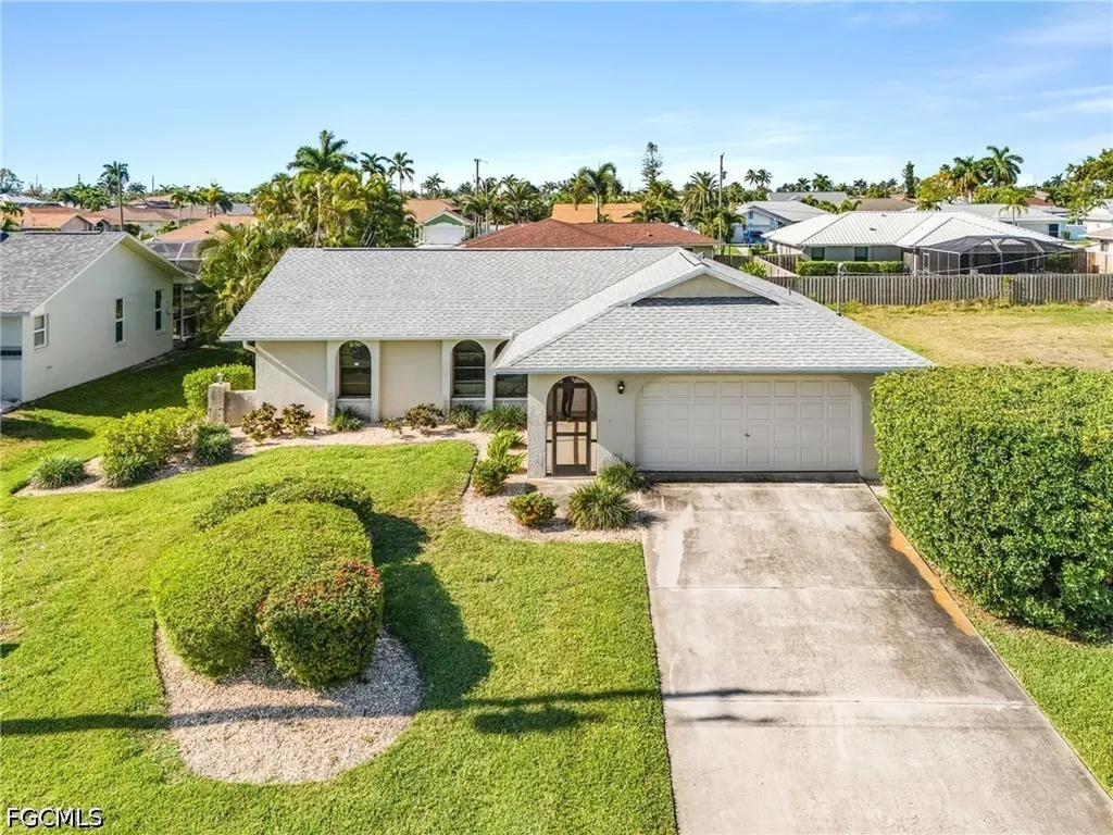 210 SW 43rd Lane Cape Coral FL 33914