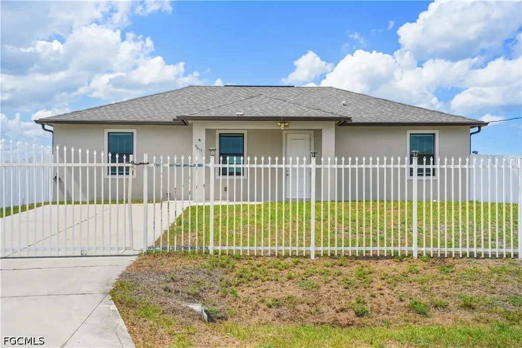9019 N Indio Circle Labelle FL 33935