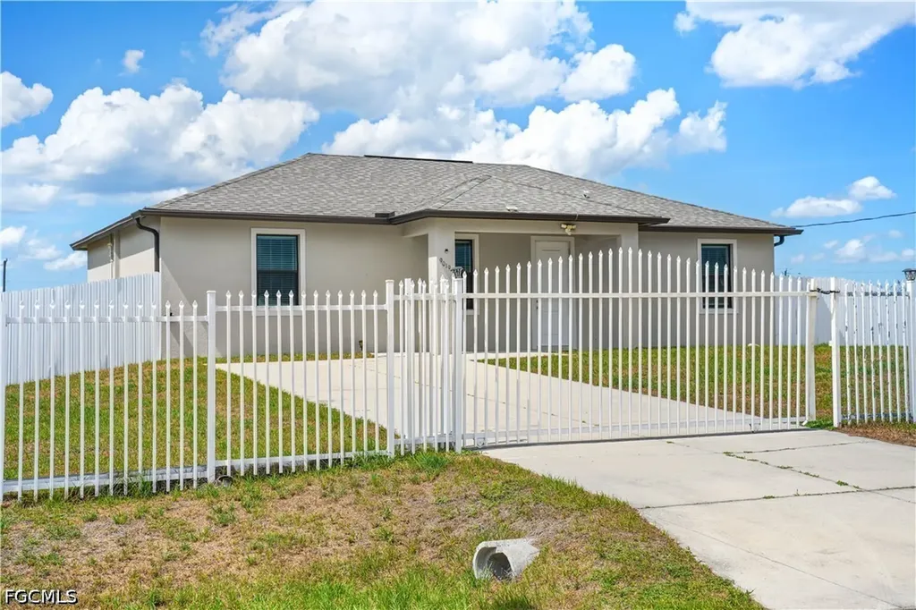 9019 N Indio Circle Labelle FL 33935