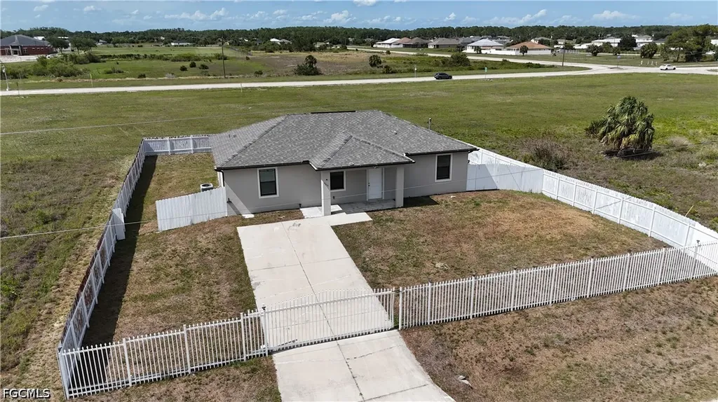 9019 N Indio Circle Labelle FL 33935