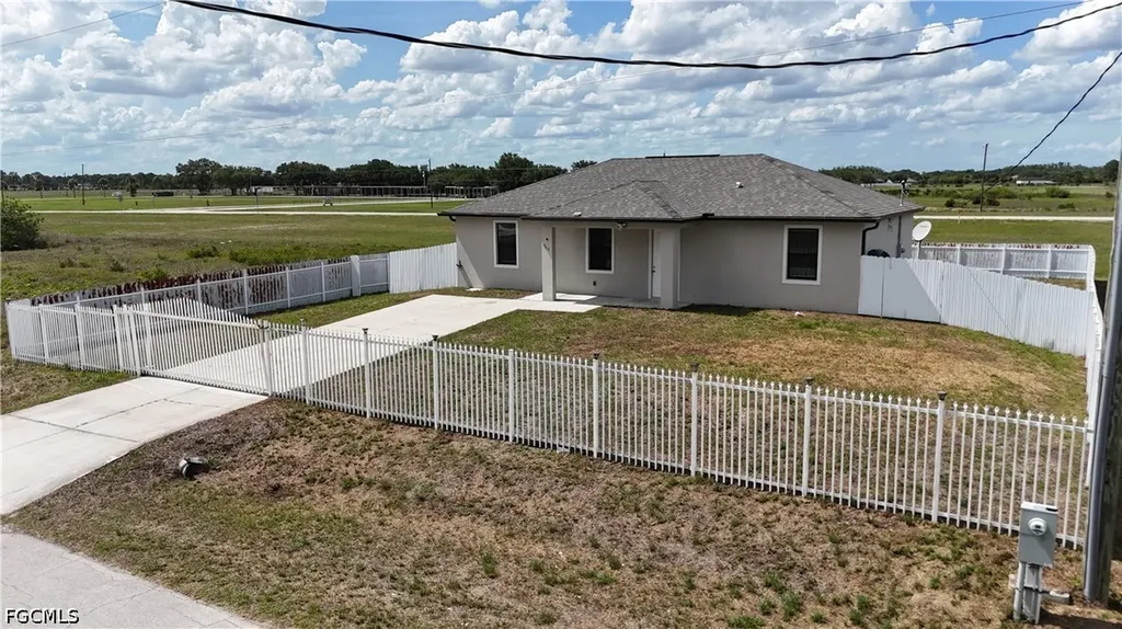 9019 N Indio Circle Labelle FL 33935