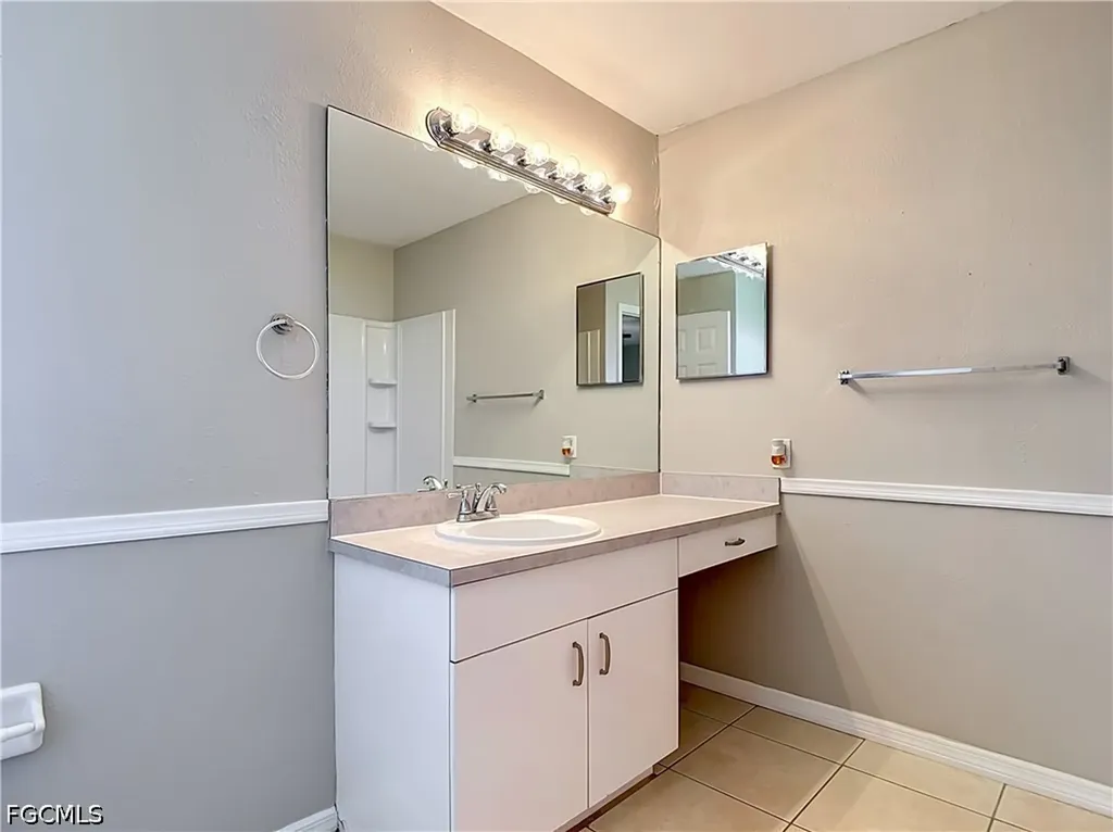 6117 Kramer Avenue Fort Myers FL 33905