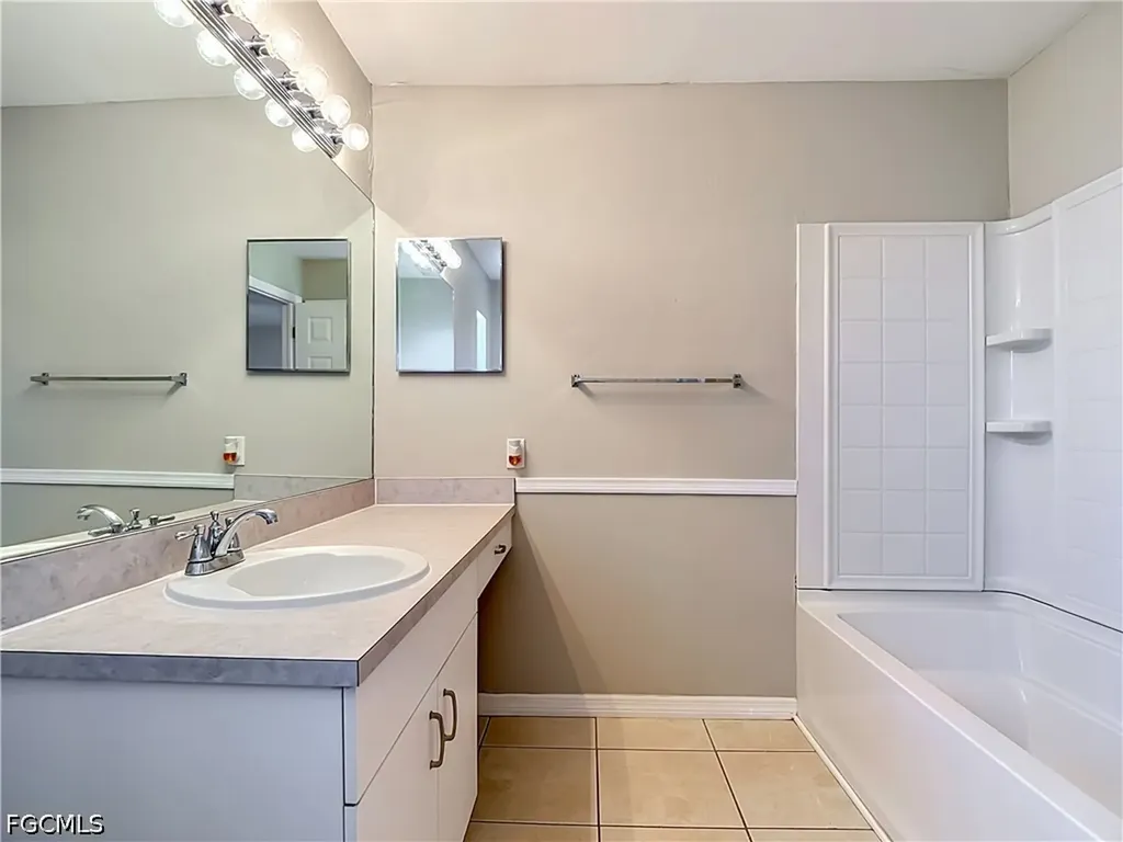 6117 Kramer Avenue Fort Myers FL 33905