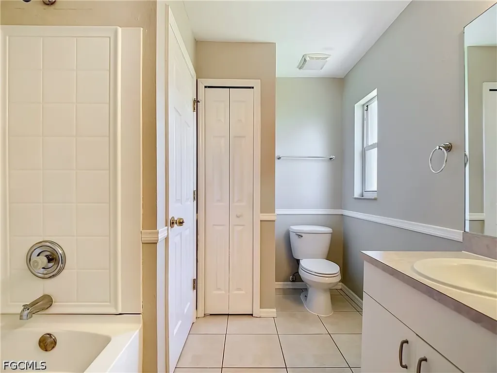 6117 Kramer Avenue Fort Myers FL 33905