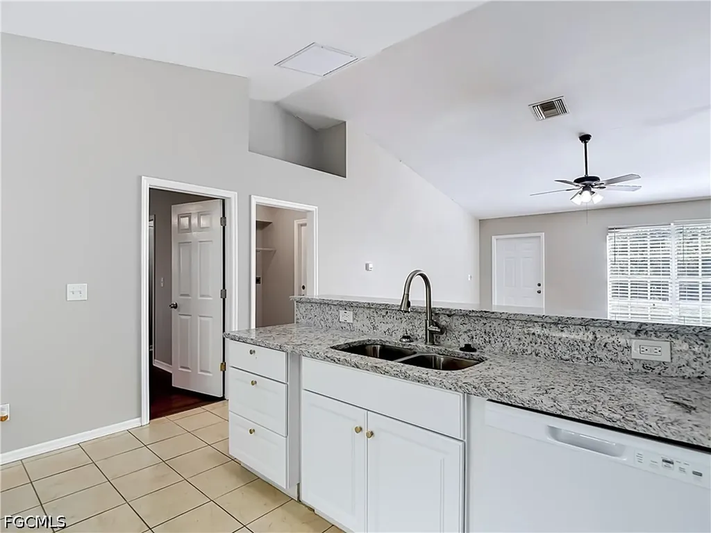 6117 Kramer Avenue Fort Myers FL 33905