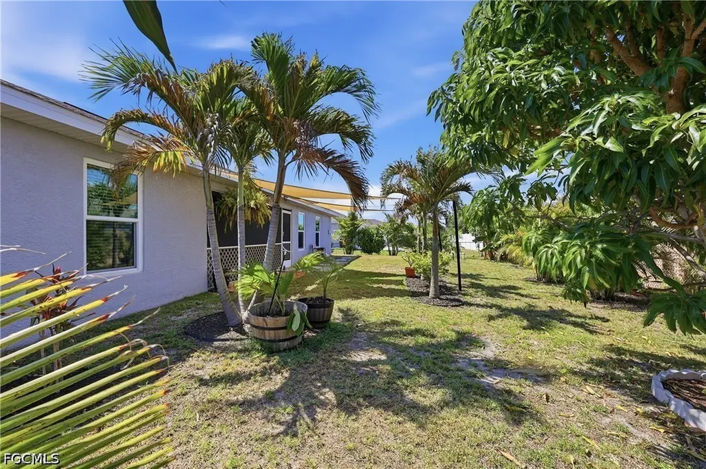 4301 NE 9th Place Cape Coral FL 33909