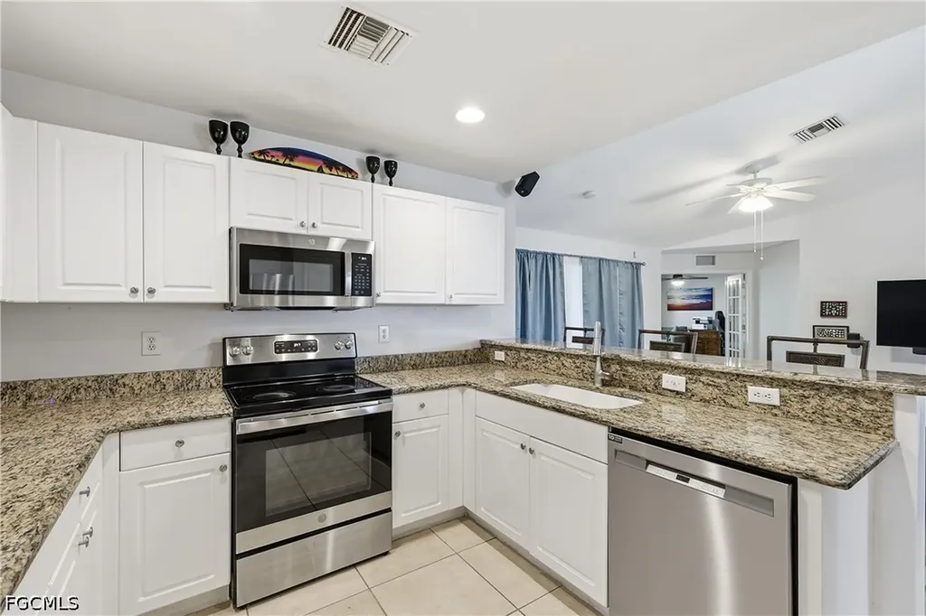 4301 NE 9th Place Cape Coral FL 33909
