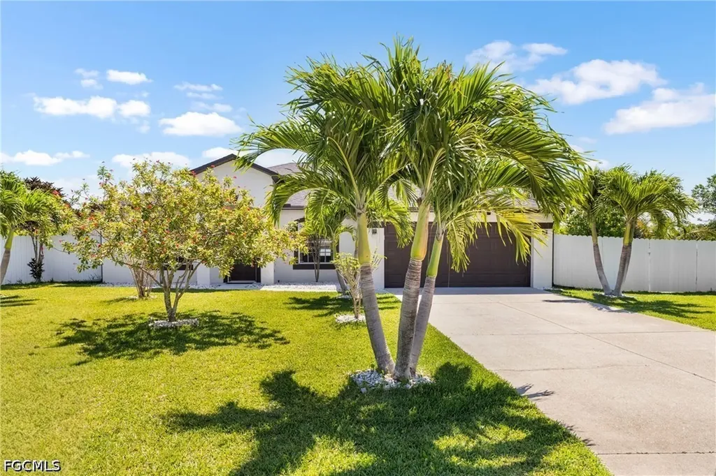 2515 SE 4th Avenue Cape Coral FL 33904