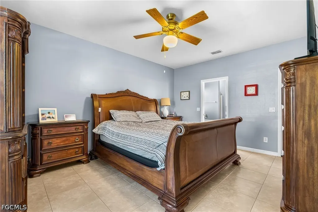 2515 SE 4th Avenue Cape Coral FL 33904