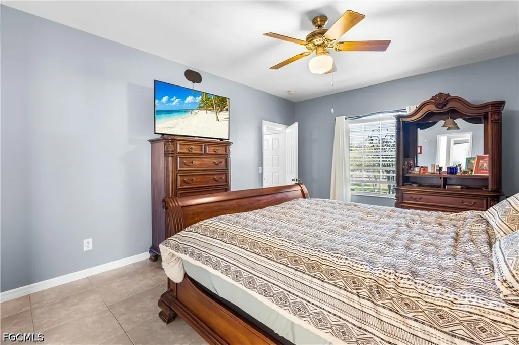 2515 SE 4th Avenue Cape Coral FL 33904