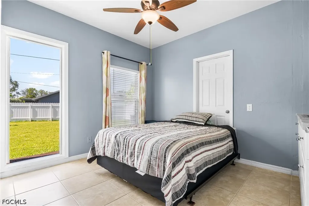2515 SE 4th Avenue Cape Coral FL 33904