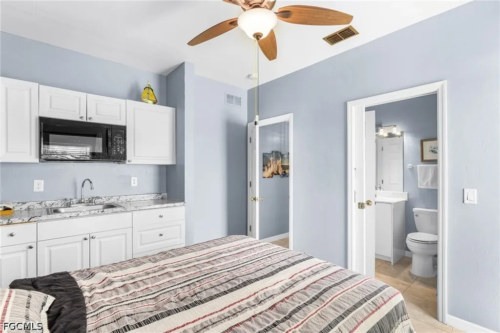 2515 SE 4th Avenue Cape Coral FL 33904