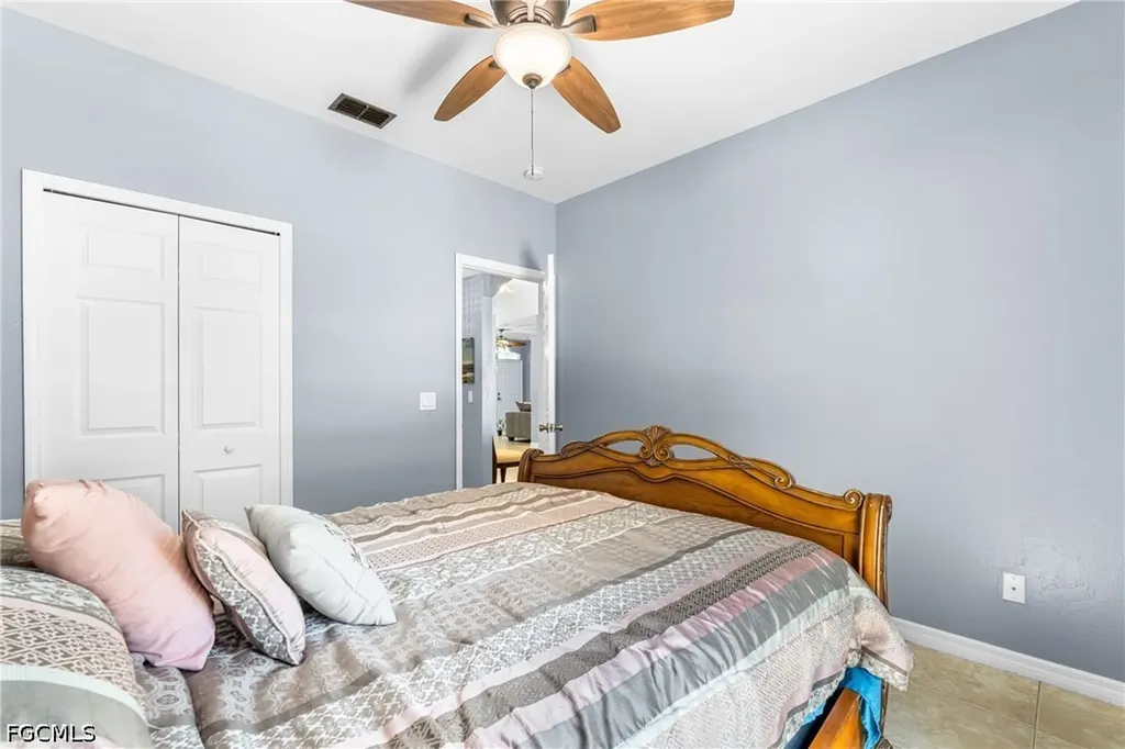 2515 SE 4th Avenue Cape Coral FL 33904
