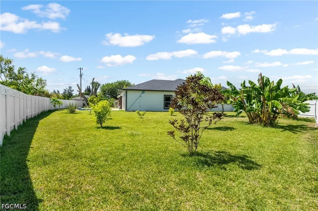 2515 SE 4th Avenue Cape Coral FL 33904