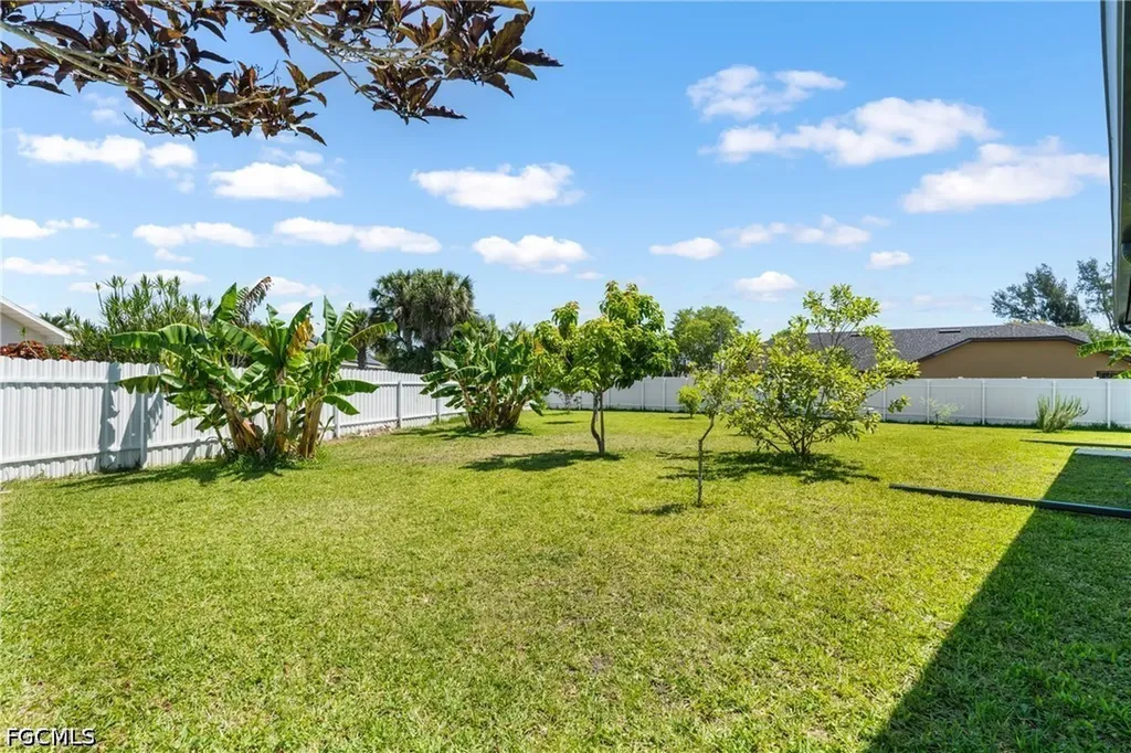 2515 SE 4th Avenue Cape Coral FL 33904