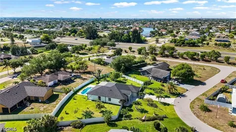 2515 SE 4th Avenue Cape Coral FL 33904