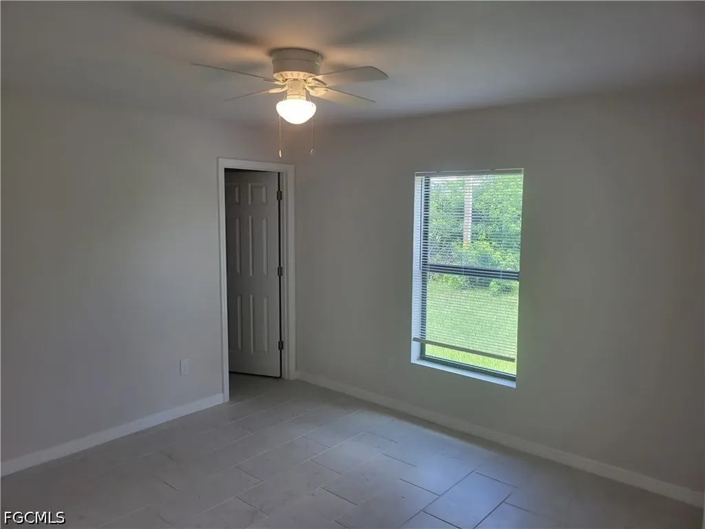 217/219 Cape Coral Parkway W Cape Coral FL 33914