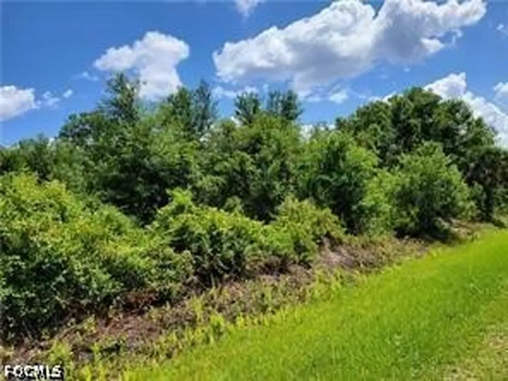 19787 270 NW Okeechobee FL 34972