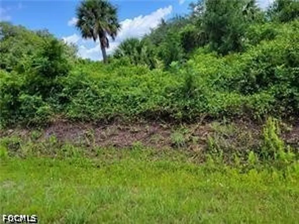 19787 270 NW Okeechobee FL 34972