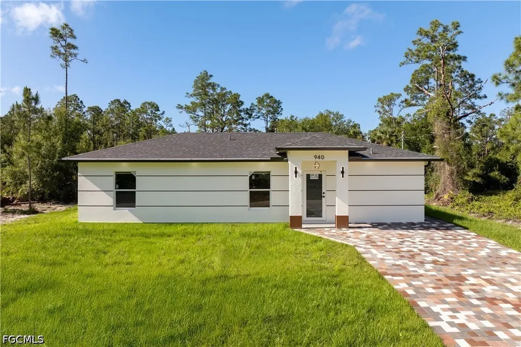 940 Berg Street E Lehigh Acres FL 33974