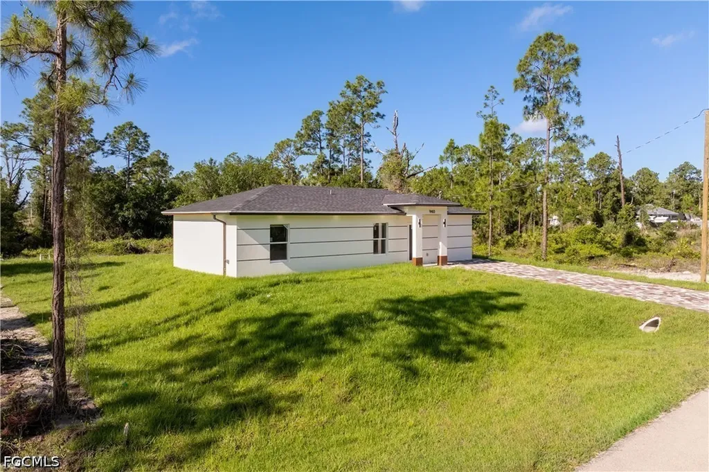 940 Berg Street E Lehigh Acres FL 33974