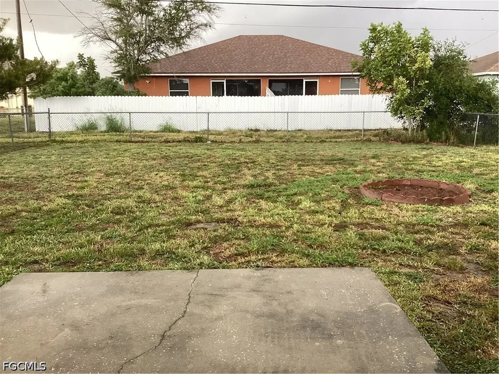 1123 NE 15th Lane Cape Coral FL 33909