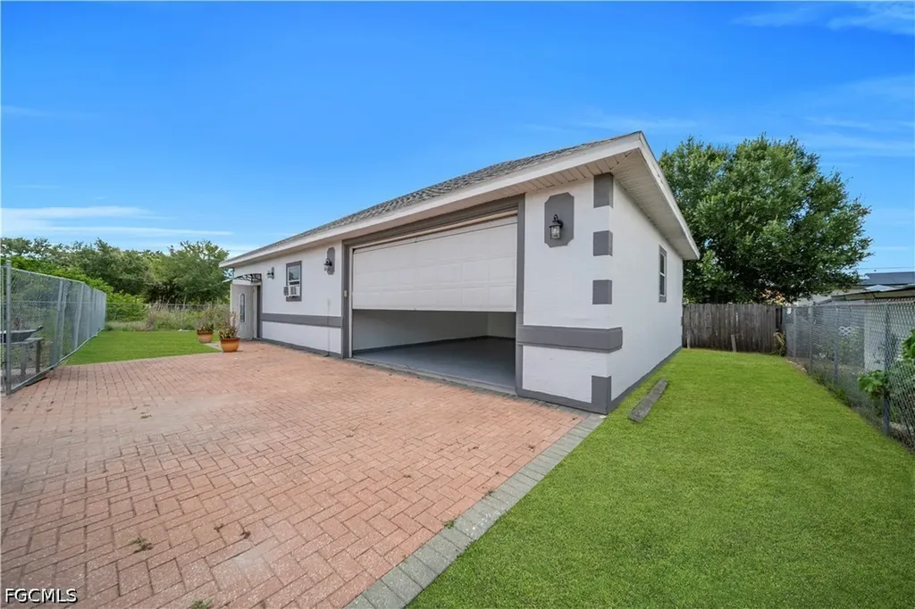 5314 4th Street W Lehigh Acres FL 33971