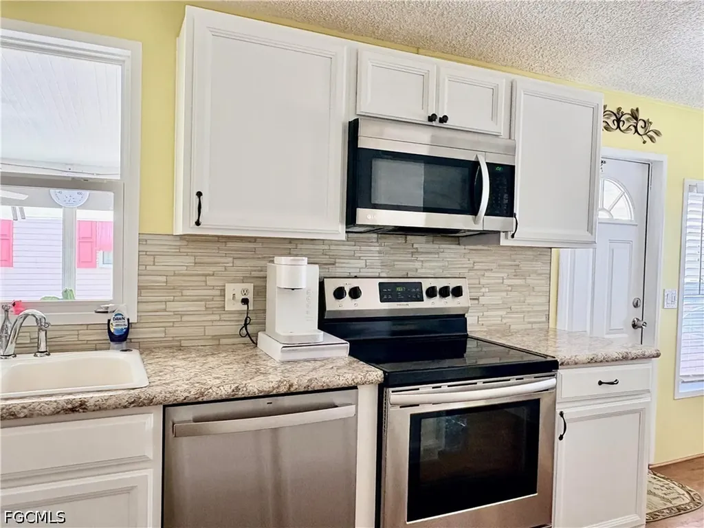 3021 Artesian Lane North Fort Myers FL 33917