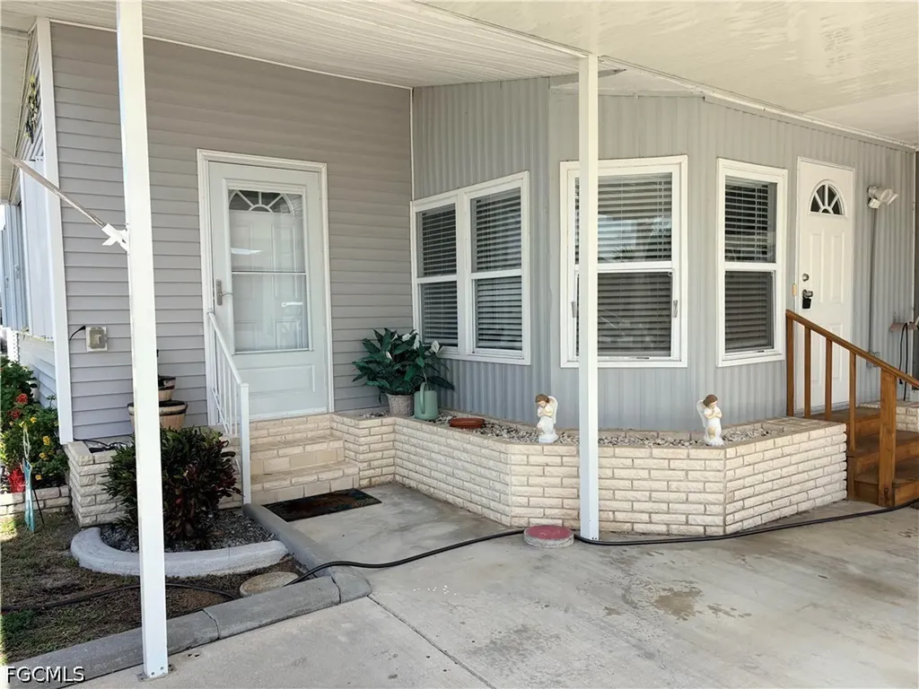 3021 Artesian Lane North Fort Myers FL 33917
