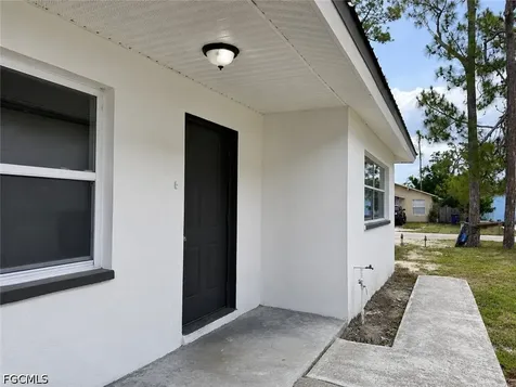 5422 9TH Avenue Fort Myers FL 33907