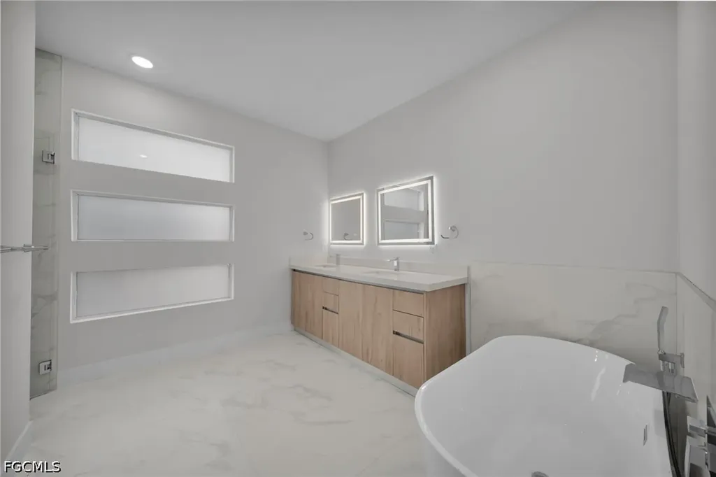 1430 SE 23rd Street Cape Coral FL 33990