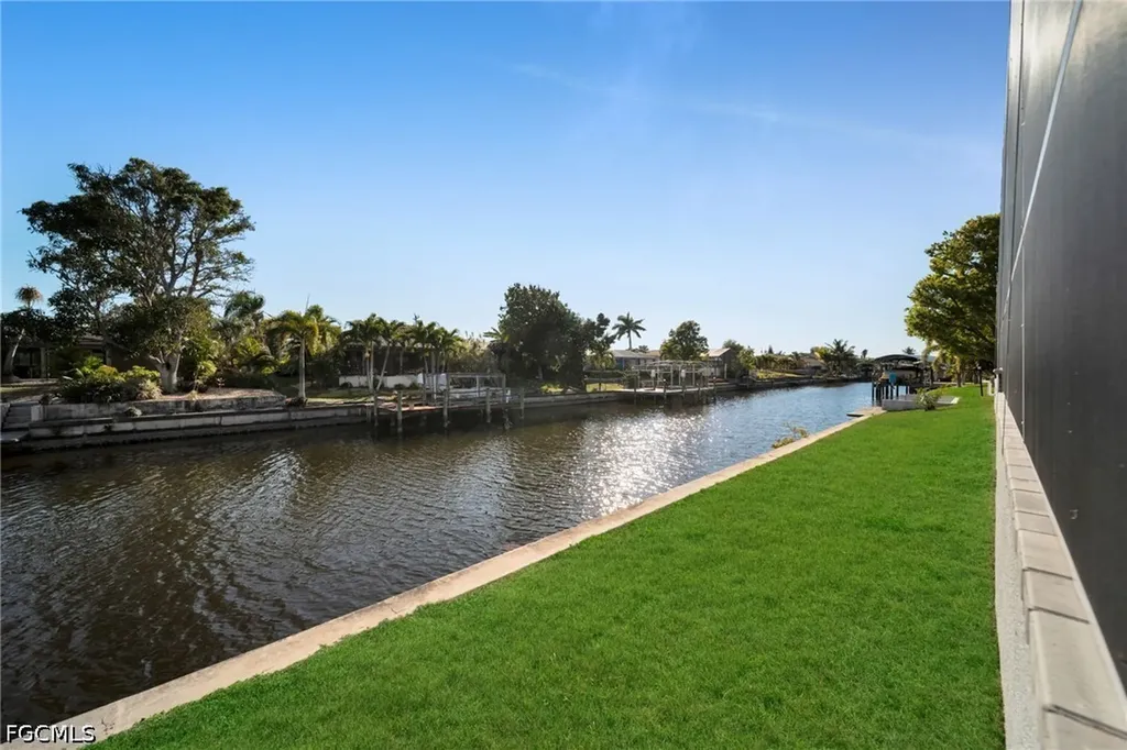 1430 SE 23rd Street Cape Coral FL 33990