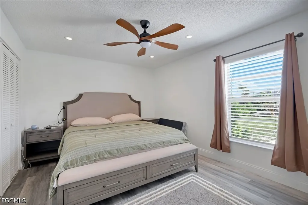 1307 SW 43rd Lane Cape Coral FL 33914