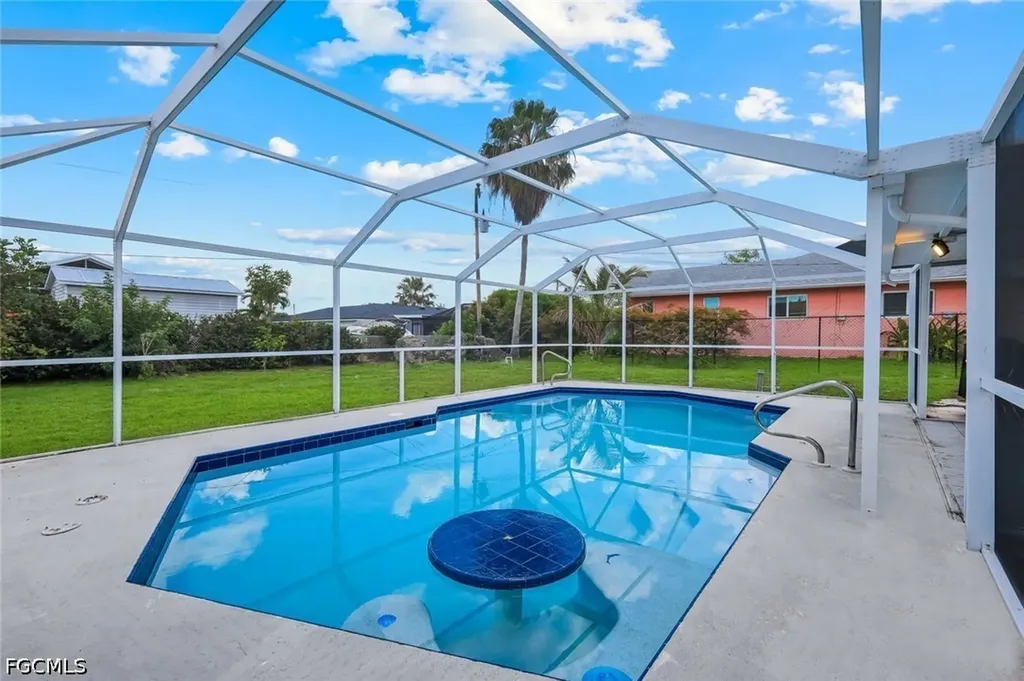 1307 SW 43rd Lane Cape Coral FL 33914