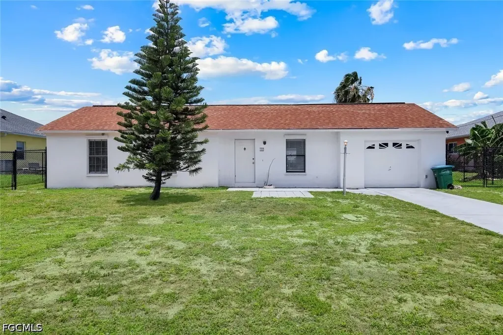 1307 SW 43rd Lane Cape Coral FL 33914