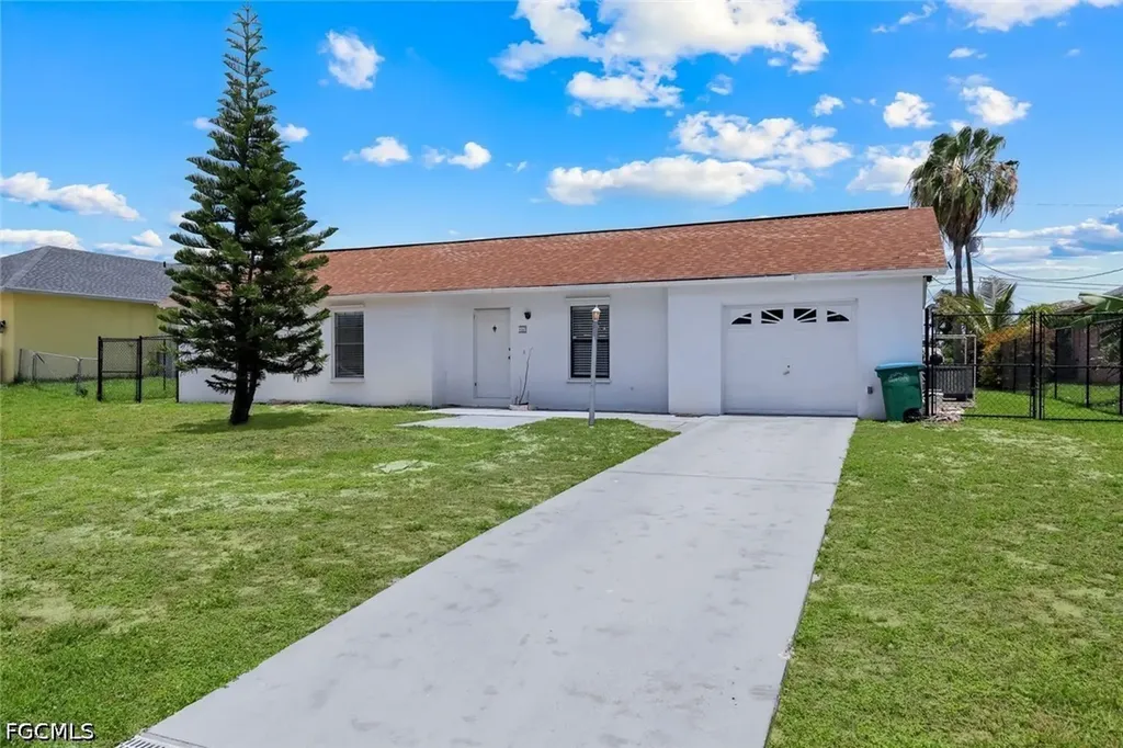 1307 SW 43rd Lane Cape Coral FL 33914