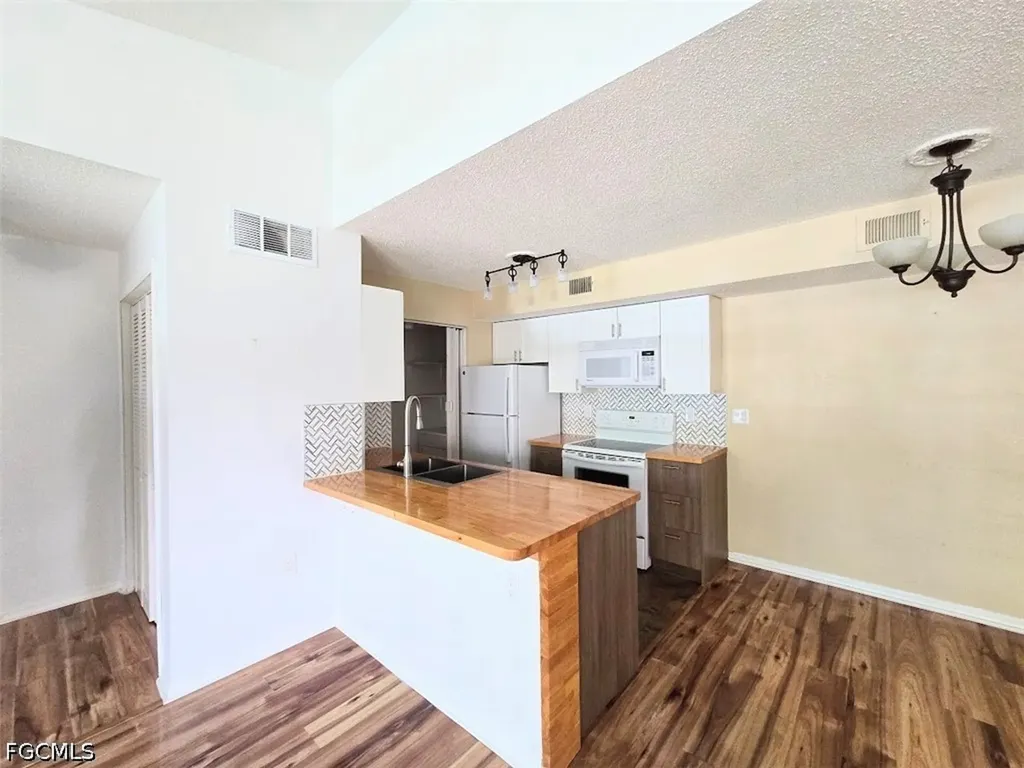 12630 Equestrian Circle Fort Myers FL 33907