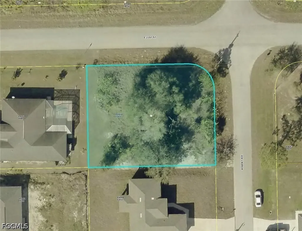 2025 Robert Avenue Alva FL 33920
