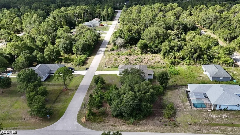 2025 Robert Avenue Alva FL 33920