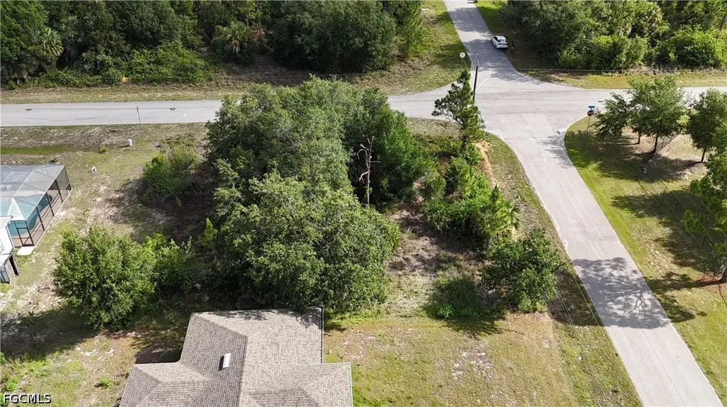 2025 Robert Avenue Alva FL 33920