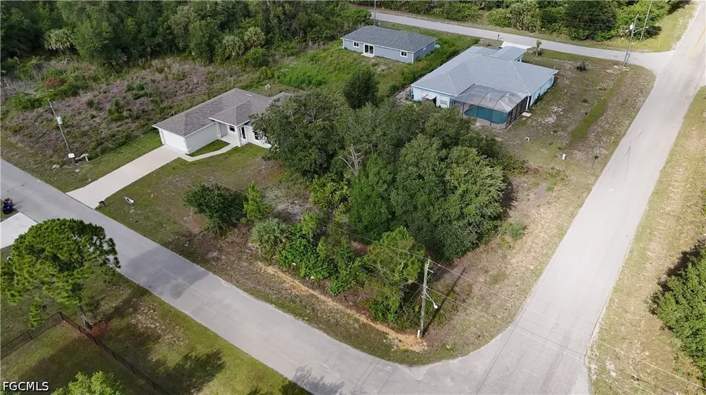 2025 Robert Avenue Alva FL 33920