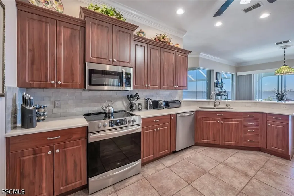 5727 Riverside Drive Cape Coral FL 33904