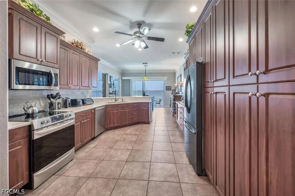 5727 Riverside Drive Cape Coral FL 33904