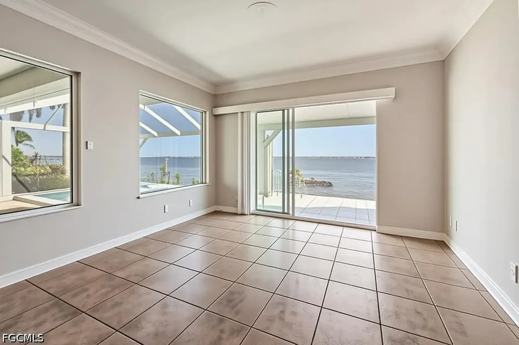 5727 Riverside Drive Cape Coral FL 33904