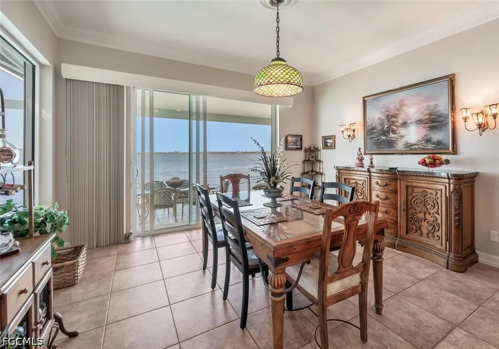 5727 Riverside Drive Cape Coral FL 33904