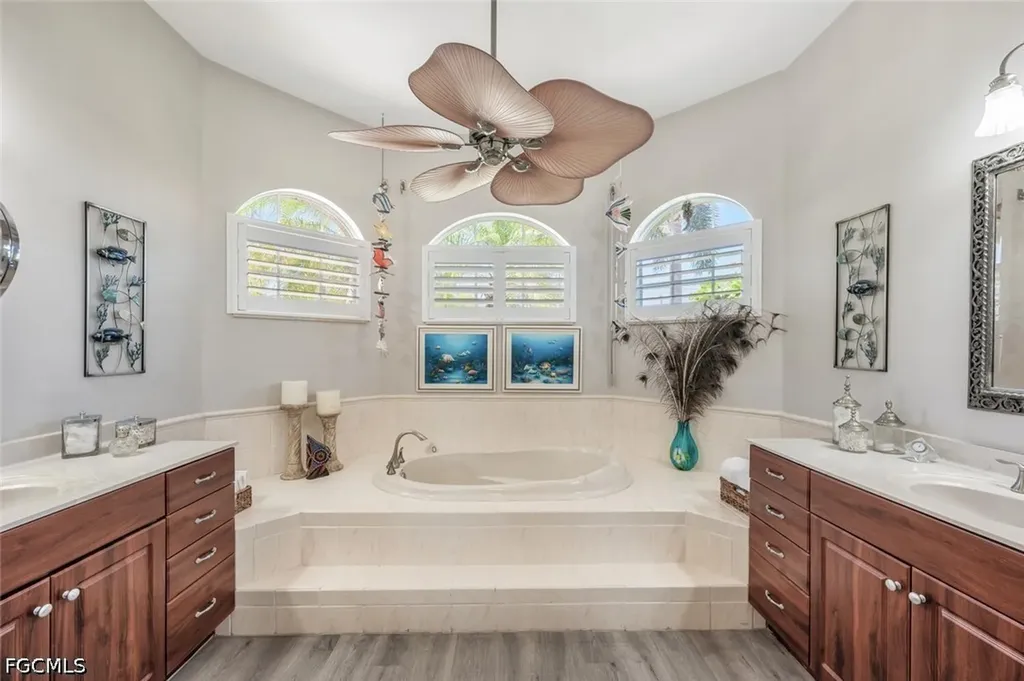 5727 Riverside Drive Cape Coral FL 33904