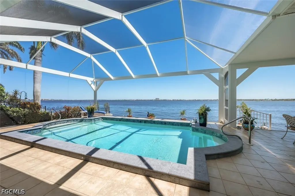 5727 Riverside Drive Cape Coral FL 33904